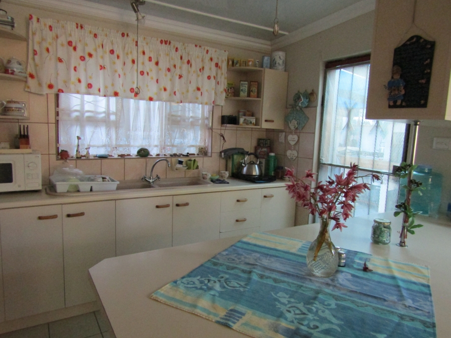 3 Bedroom Property for Sale in Humansdorp Eastern Cape